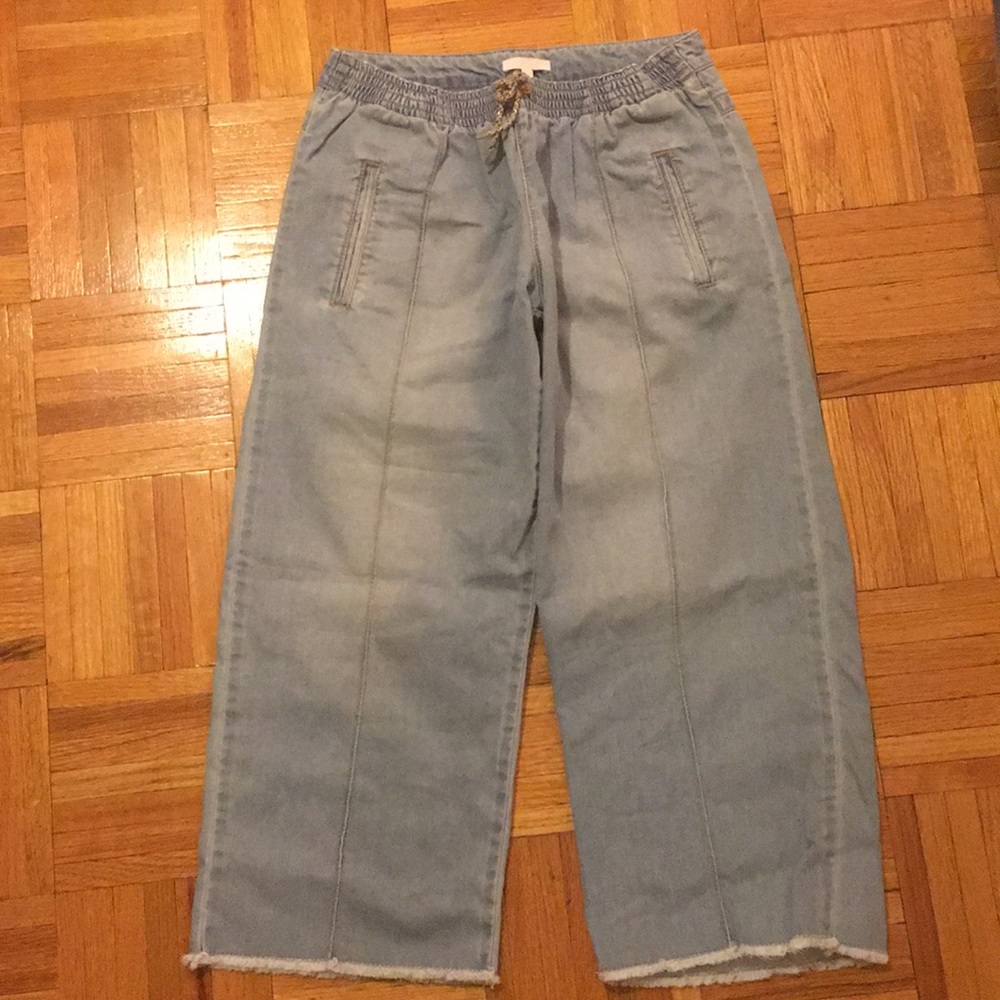 Light wash kids cropped wide leg jeans, Designer!